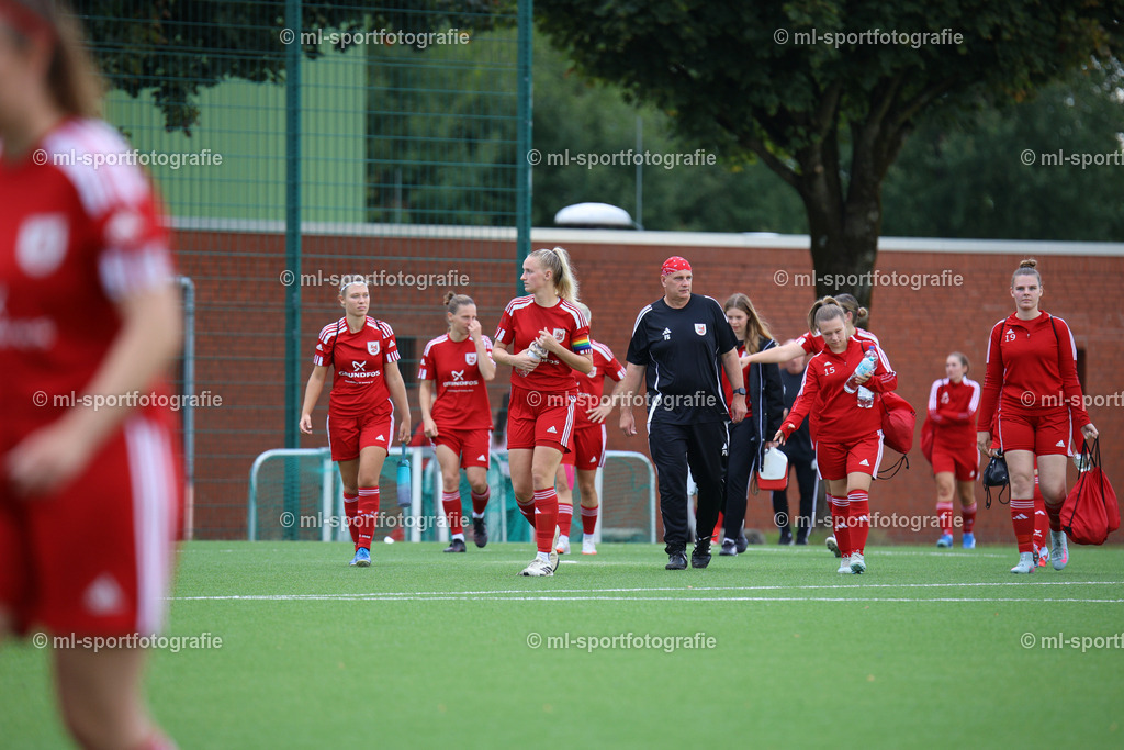 Fußball I Frauen I Saison 2025/2026 I Oberliga Schleswig-Holstein I 2. Spieltag I SV Wahlstedt - SV Frisia 03 Risum-Lindholm | ml-sportfotografie - Realisiert mit Pictrs.com