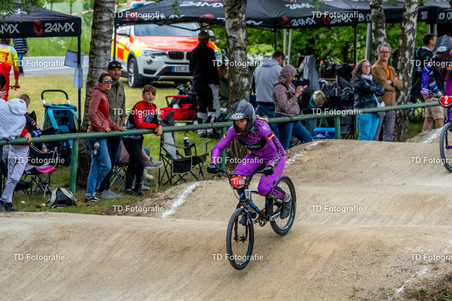 BayBMX2026-06417 | Fotogalerie von Thomas Dettweiler mit Eventbildern und lizenzfreien Fotos. Perfekt als Wandbild, für Büro, Website oder private Nutzung. - Realisiert mit Pictrs.com