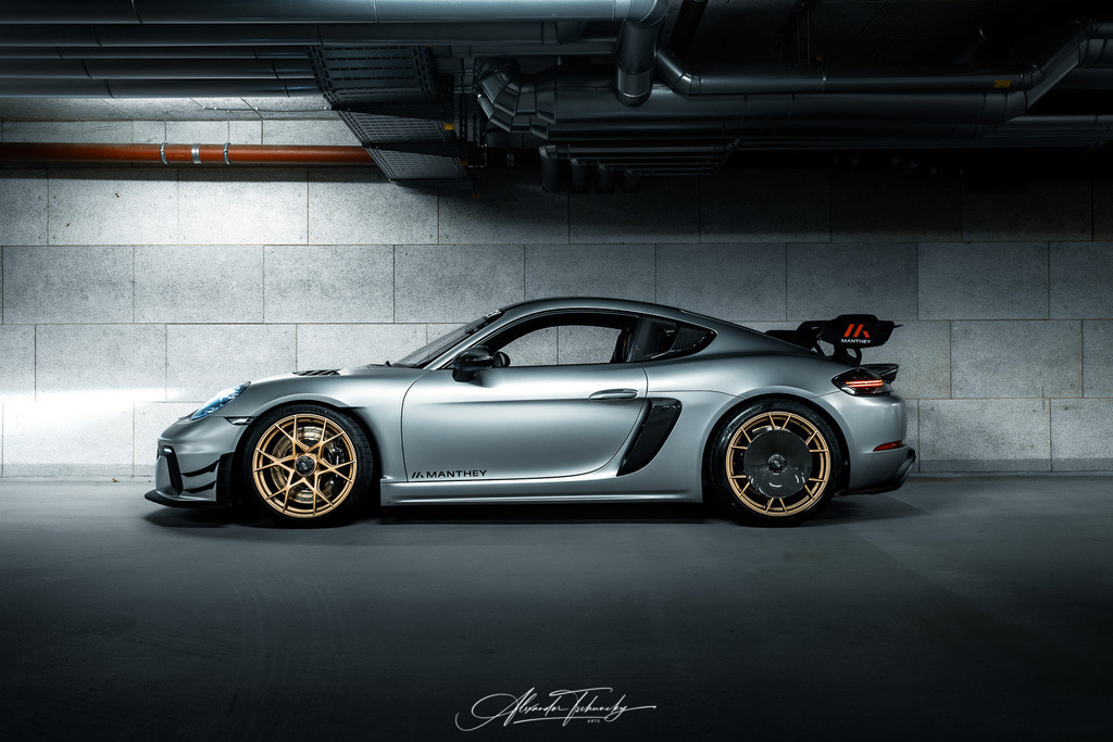718 Cayman GT4 RS Manthey | Entdecken Sie die faszinierende Welt von Alexander Tschuncky Arts: Kreative Fotografie, atemberaubende Automobilkunst und hochwertiger Bilderdruck. Lassen Sie sich inspirieren! - Realisiert mit Pictrs.com