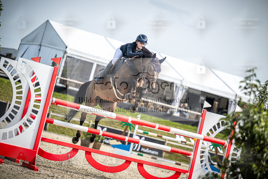 DOS_0809 | Entdecke hochwertige Reitturnierfotos von Foto Oger. Professionell, emotional und authentisch – jetzt Lieblingsmomente im Shop bestellen. - Realisiert mit Pictrs.com
