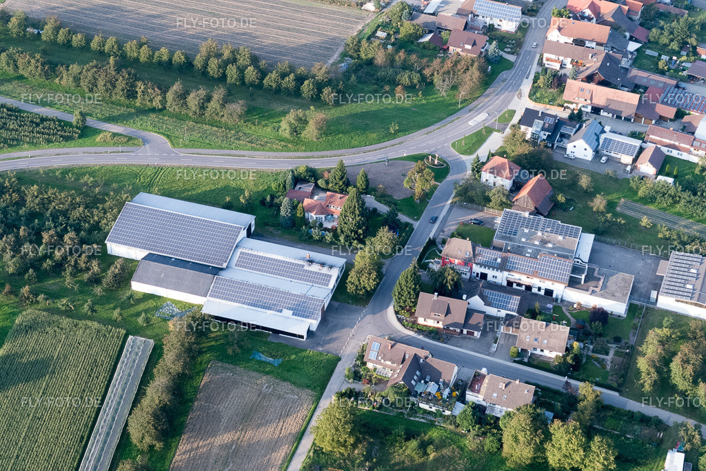 Lindenpl | Luftbild: Lindenpl im Ortsteil Zusenhofen in Oberkirch im Bundesland Baden-Württemberg in Deutschland. Foto: P1010206.jpg vom 15.09.2014 durch Werner Riehm/FLY-FOTO.de - Realisiert mit Pictrs.com
