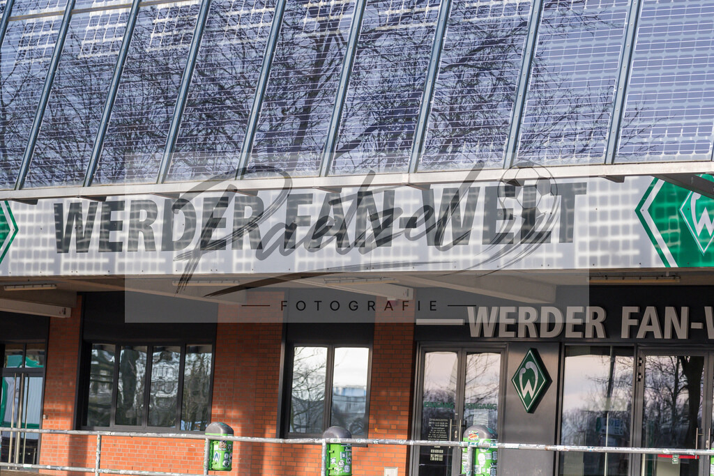 20200318_TRASVW_0032 | Fussball, Herren: . Aussenansicht von der Werder Fan-Welt am 18.03.2020 in Bremen, Deutschland. - Realisiert mit Pictrs.com