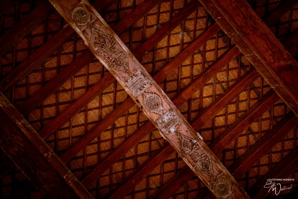 Bait Al Numan Castle, Barka, Oman | Herzlich willkommen auf meiner Seite! Ich bin Elke Wallnisch, Deine Fotografin für lichtstarke Momente. Der Name steht für alles, was mich mit der Fotografie verbindet: Das Licht und seine machtvolle Wirkung auf eine Situation oder unsere Stimmung - Realisiert mit Pictrs.com