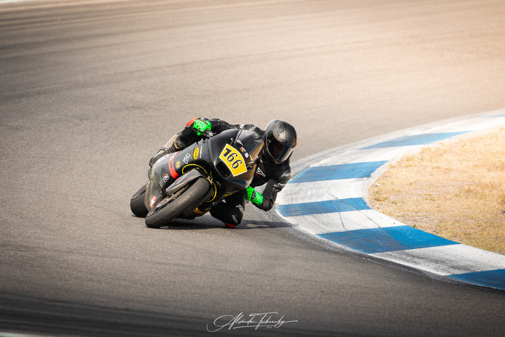 Ducati Trackday Hockenheimring 2026 | Entdecken Sie die faszinierende Welt von Alexander Tschuncky Arts: Kreative Fotografie, atemberaubende Automobilkunst und hochwertiger Bilderdruck. Lassen Sie sich inspirieren! - Realisiert mit Pictrs.com