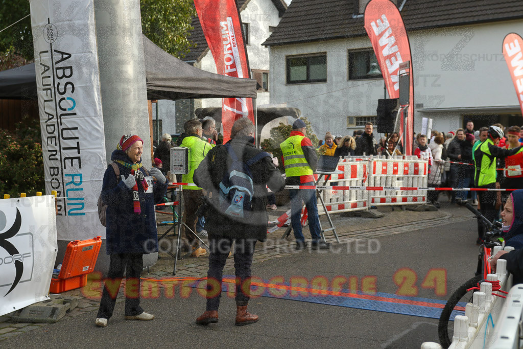 221127_1126_EV9_1881 | Sportfotografie im Rhein-Sieg Kreis, Köln, Bonn, NRW, Rheinland Pfalz, Hessen, etc. Unser Tätigkeitsfeld umfasst den Laufsport vom Volkslauf über den Marathon, Duathlon, Triathon bis zum Ultralauf wie Kölnpfad Ultra oder Schindertrail.
