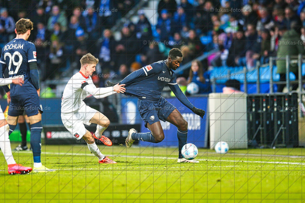 22. Dezember 2024 | VfL Bochum – FC Heidenheim | Zum Jahresabschluss gelang dem VfL Bochum der erste Saisonsieg. Das Duell mit Heidenheim wurde 2:0 gewonnen - Realisiert mit Pictrs.com