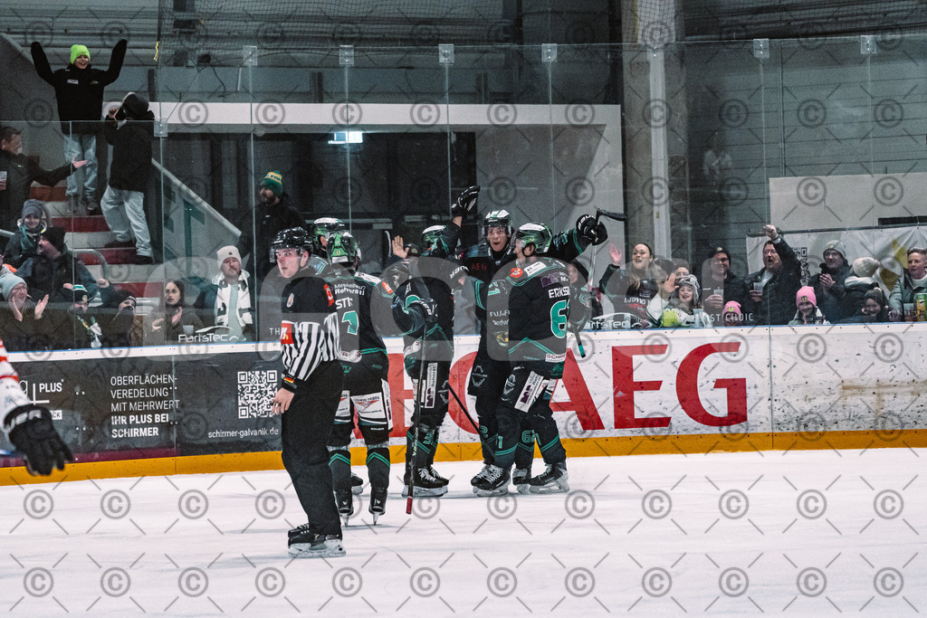 Alligators_vs_Toelz_15_02_2026-37 | Höchstadt Alligators Fotogalerie: Eishockey-Action aus Franken. Professionelle Spielfotos, Portraits & Stadionbilder zum Download. Jetzt entdecken! - Realisiert mit Pictrs.com