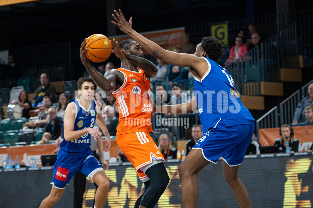 Basketball I Herren I Saison 2025-2026 I 2. Bundesliga ProB Nord I 23. Spieltag I RASTA Vechta II - EN Baskets Schwelm I 7703 | jns.sportfotos - Realisiert mit Pictrs.com