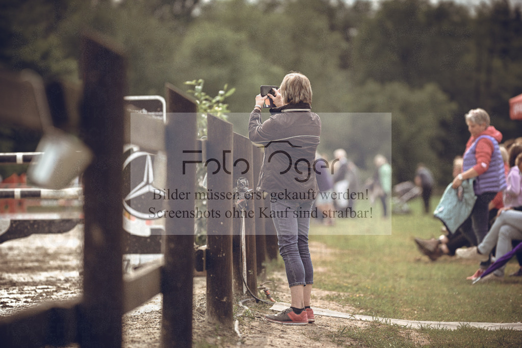 20240530-DOS_4176 | Entdecke hochwertige Reitturnierfotos von Foto Oger. Professionell, emotional und authentisch – jetzt Lieblingsmomente im Shop bestellen.Deutschlandweite Turnierfotografie. - Realisiert mit Pictrs.com