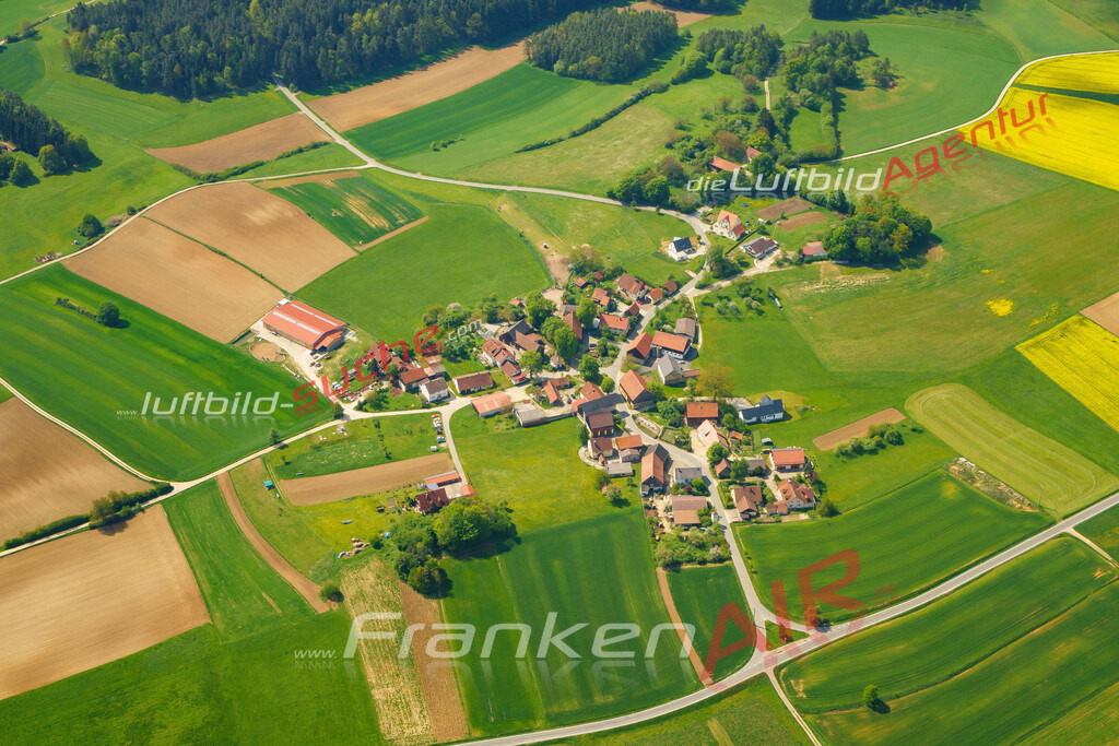 Luftbild von Heroldsberg  - Luftaufnahme wurde 2014 von https://frankenair.de mittels Flugzeug (keine Drohne) erstellt - die Geschenkidee