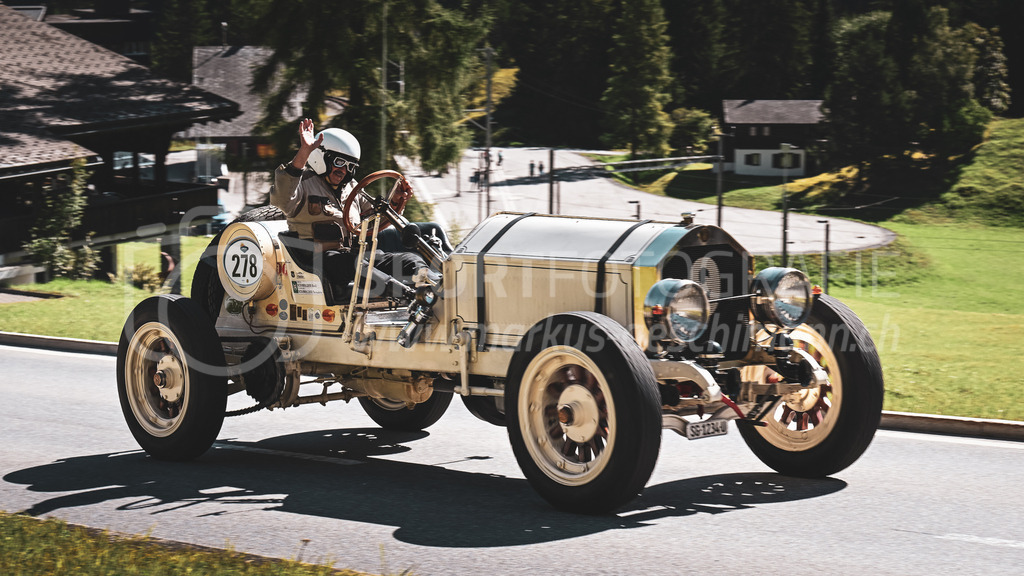 19. Arosa ClassicCar 2023 - 2. September 2023 | 19. Arosa ClassicCar 2023
Arosa, Schweiz
Schawalder Ruedi aus Rorschacherberg mit der Startnummer 278 in einem La France Typ 12, Jahrgang 1917, in der Klasse Classic Trophy.
@arosaclassiccar, @arosa.official, #arosaclassiccar, #arosa, #76curves, #classiccar
Bild: Sportfotografie Markus Aeschimann | www.markus-aeschimann.ch - Realisiert mit Pictrs.com