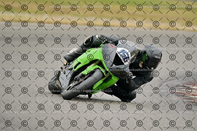 25bt05-0140 | markuskiefer.com - Realisiert mit Pictrs.com