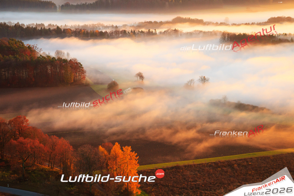 Die Luftaufnahme Neudorf-sonnenuntergang - Weismain wurde vom UL-Flugzeug (keine Drohne) aus fotografiert.Hohe Druck- Auflösung-die Geschenkidee!