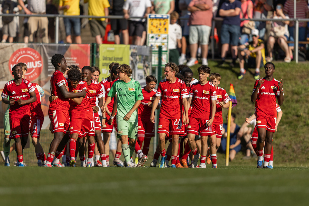 Fußball I Männer I 40. Pfingscup Hollage I 13481 | realhellocedii - Realisiert mit Pictrs.com