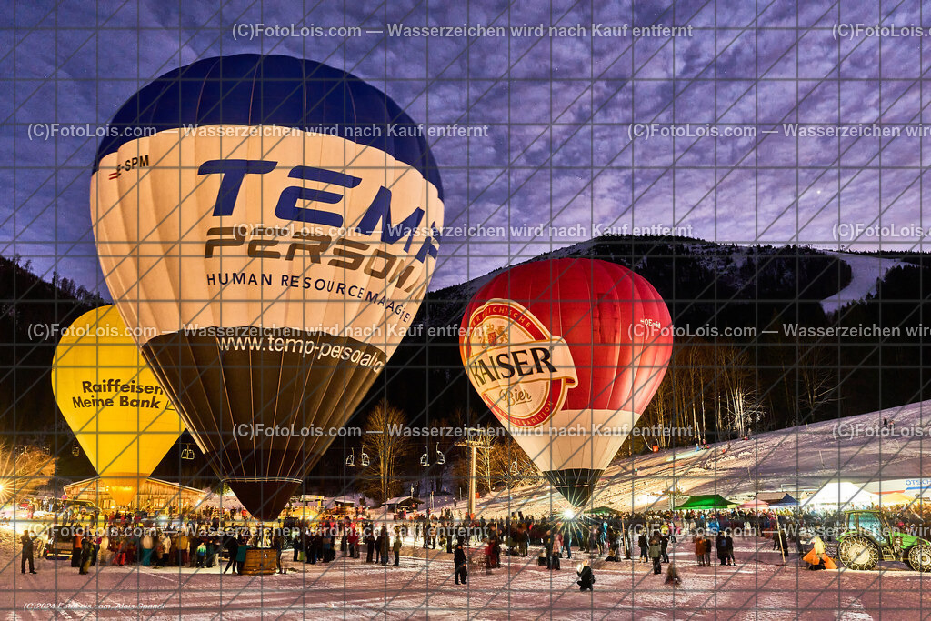 ALP4942_Nacht der Ballone_Ballonclub Oetscherland | NACHT DER BALLONE in Lackenhof am Ötscher, Sa 28. Dezember 2024.Mit einer Schauübung der Bergrettung Lackenhof, dem Ballonclub Ötscherland und den Gaminger Ötscherteufeln unter Zusammenarbeit mit der FF Lackenhof, dem Musikverein, dem Pensionistenverband, dem CampingClub, der Schirmbar und Konditorei Czihak, der Fuchswaldhütte und der Pizzeria Venezia, die für die Verköstigung sorgten, sowie der Ötscherliftgesellschaft, der Gemeinde Gaming und dem Ötscher-Tourismusverband.