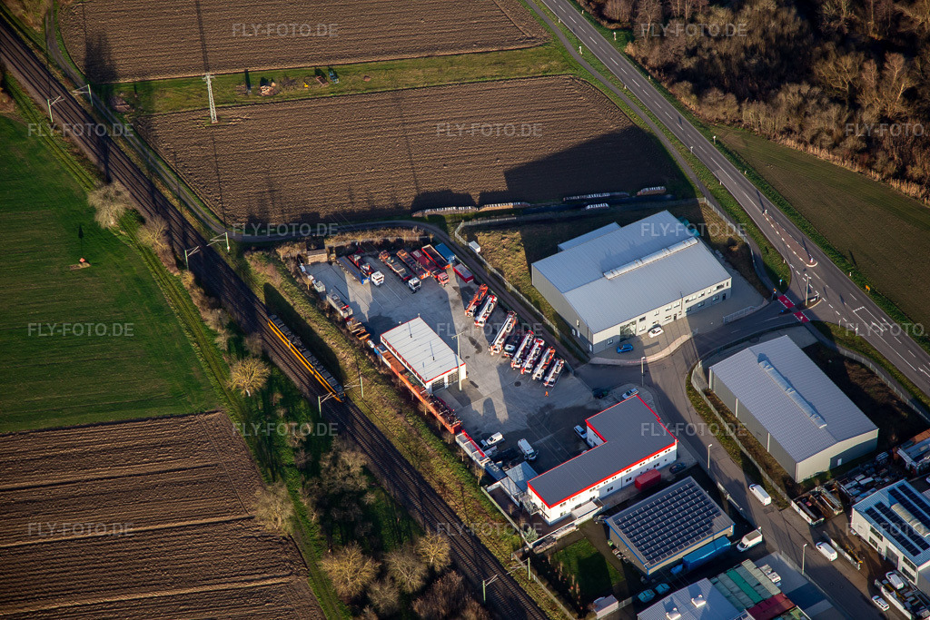 Luftbild: Kran und Transport Schuch GmbH in Wörth am Rhein im Bundesland Rheinland-Pfalz in Deutschland. Foto: IMG_135765.jpg vom 03.01.2023 durch Werner Riehm/FLY-FOTO.de