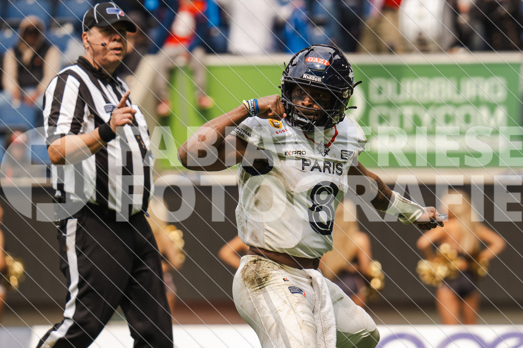 GER Rhein Fire vs. Paris Musketeers, Football, European League of Football, Spieltag 4, Saison 2025, 08.06.2025 | GER Rhein Fire vs. Paris Musketeers, Football, European League of Football, Spieltag 4, Saison 2025, 08.06.2025Foto: Fabian Friese - Realisiert mit Pictrs.com