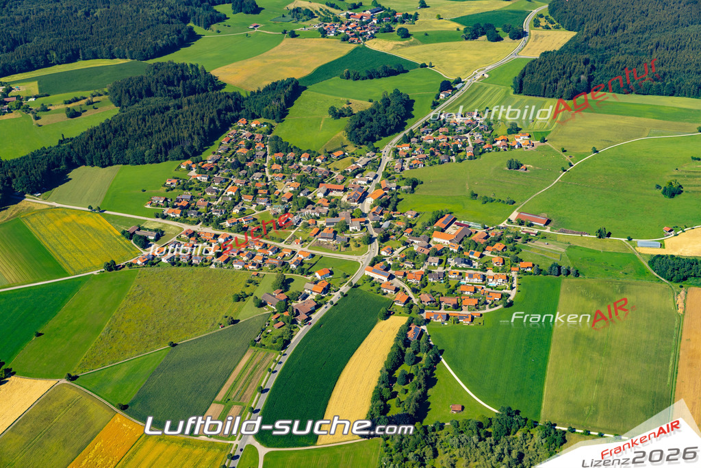 Aktuelles Luftbild von Sondermoning Nußdorf - Die Luftaufnahme wurde 2022 mittels UL-Flugzeug erstellt ( keine Drohne ) - hochauflösende Kamera-Systeme von  Canon -Beste Qualität - Für grossformatige Ausdrucke geeignet. Die Geschenkidee !