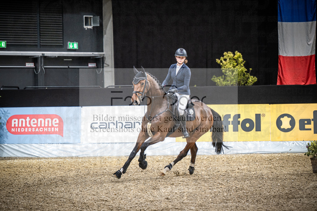 DOS_1629 | Entdecke hochwertige Reitturnierfotos von Foto Oger. Professionell, emotional und authentisch – jetzt Lieblingsmomente im Shop bestellen.Deutschlandweite Turnierfotografie. - Realisiert mit Pictrs.com