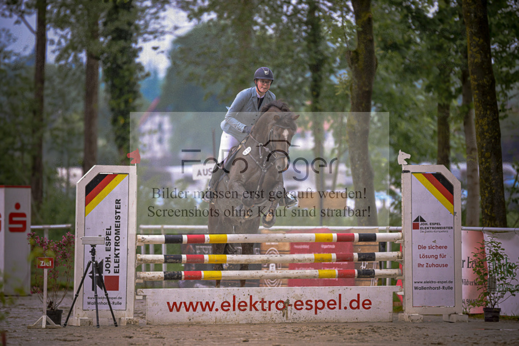 20240505-DOS_7180 | Entdecke hochwertige Reitturnierfotos von Foto Oger. Professionell, emotional und authentisch – jetzt Lieblingsmomente im Shop bestellen.Deutschlandweite Turnierfotografie. - Realisiert mit Pictrs.com
