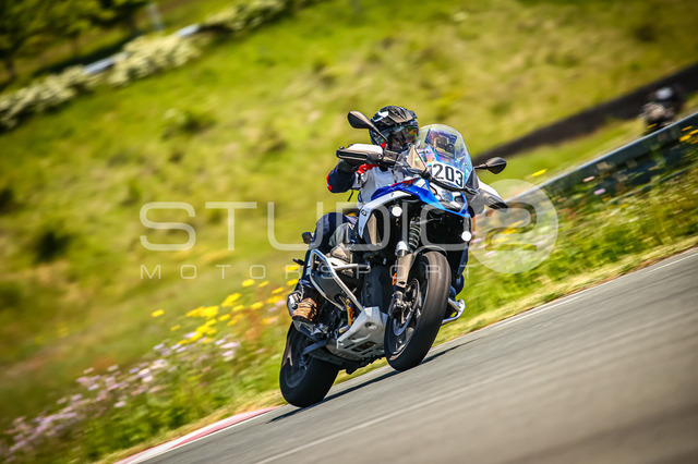 0203-250511_BOX-012_203 | Deine Full-Service-Agentur für ✔️Videoproduktionen und ✔️Motorsportfotografie Jetzt Angebot anfragen!