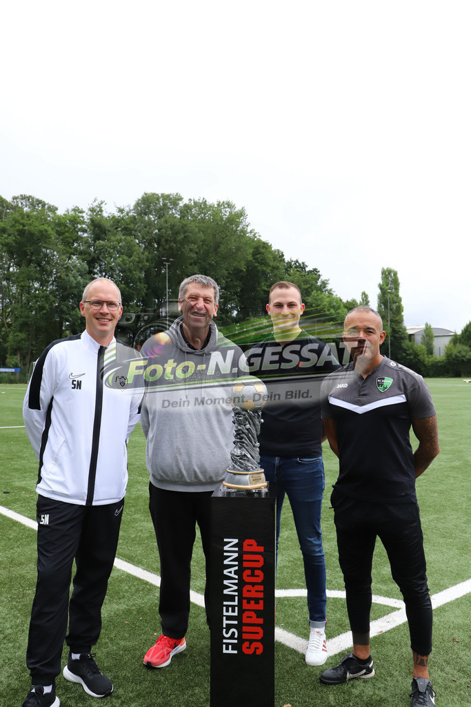SC Bünde - BV 21 Stift-Quernheim | Auf dem Bild zu sehen v.l.: Sebastian Numrich, Kai Rieke, Fabian Haarmann, Mohammed Ali Ben Aziza SC Bünde, BV 21 Stift-Quernheim, Fistelmann Supercup, Hunnebrock, Deutschland  - Realisiert mit Pictrs.com