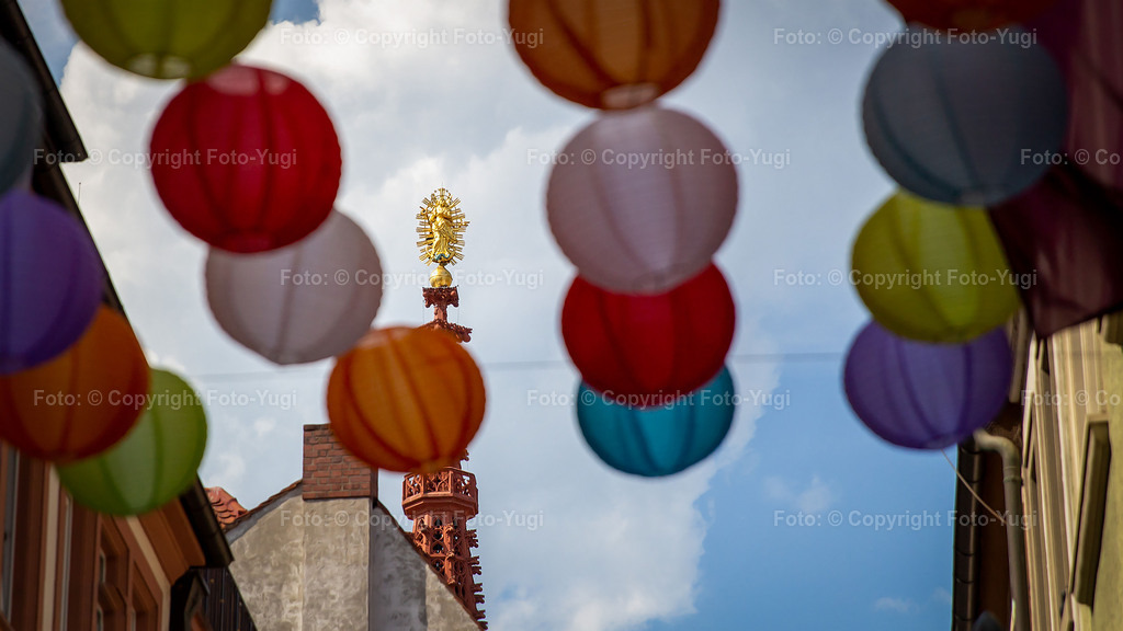 foto_yugi_0035 | Ansichten aus Würzburg sind Sehenswürdigkeiten die vom Herrn Ugur Yurdagül (foto-yugi) fotografiert und bearbeitet wurden.
Die Bilder wurden dem Komposition entsprechend bearbeitet und können als Print- oder Onlinemedien verwendet werden.