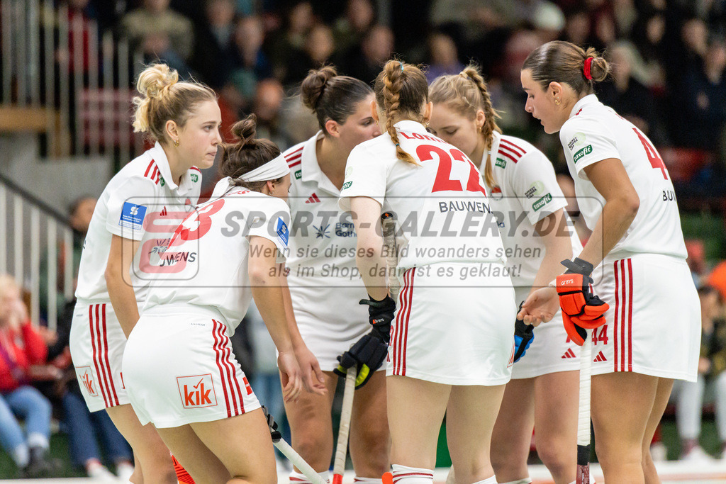 SFE_20250112_0101 | Köln, Deutschland, 12.01.2025:  ßHockey 1. Bundesliga Damen Rot-Weiss Köln - Schwarz-Weiß Köln im KTHC Stadion Rot-Weiss Köln Tennis and Hockey Club am 12.01.2025 in Köln, Deutschland. (Foto von Stephan Fehrmann)Köln, Germany, 12.01.2025: ßHockey 1. Bundesliga Damen Rot-Weiss Köln - Schwarz-Weiß Köln in KTHC Stadion Rot-Weiss Köln Tennis and Hockey Club at 12.01.2025 in Köln, Deutschland. (Foto from Stephan Fehrmann)