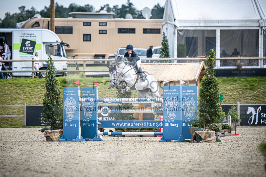 DOS_5293 | Entdecke hochwertige Reitturnierfotos von Foto Oger. Professionell, emotional und authentisch – jetzt Lieblingsmomente im Shop bestellen. - Realisiert mit Pictrs.com