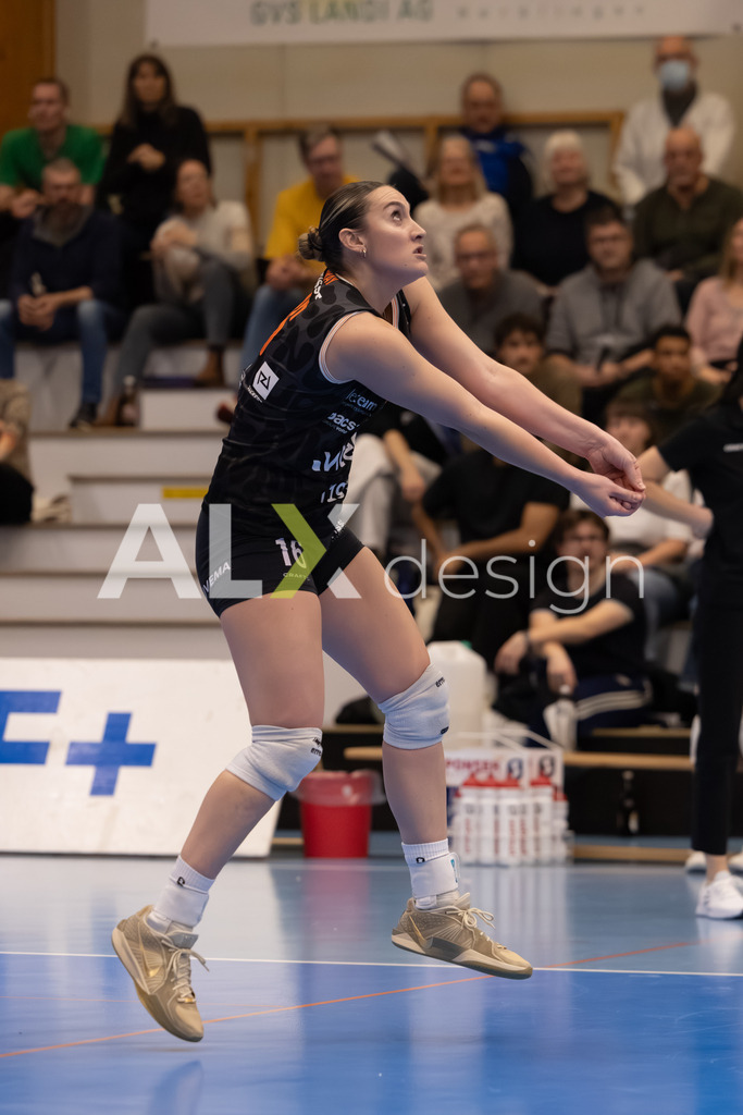 Volleyball I Frauen I Saison 2025-2026 I Volleyball NLA | Women I Round 16 I VC Kanti Schaffhausen - Viteos NUC I 31.01.2026 | 16 Scambray Tia (US) (Viteos NUC) – Außenangriff - Realisiert mit Pictrs.com