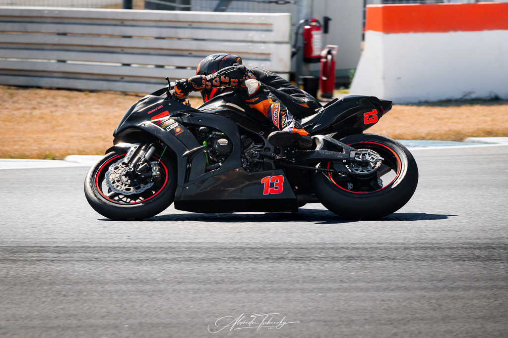 Ducati Trackday Hockenheimring 2026 | Entdecken Sie die faszinierende Welt von Alexander Tschuncky Arts: Kreative Fotografie, atemberaubende Automobilkunst und hochwertiger Bilderdruck. Lassen Sie sich inspirieren! - Realisiert mit Pictrs.com