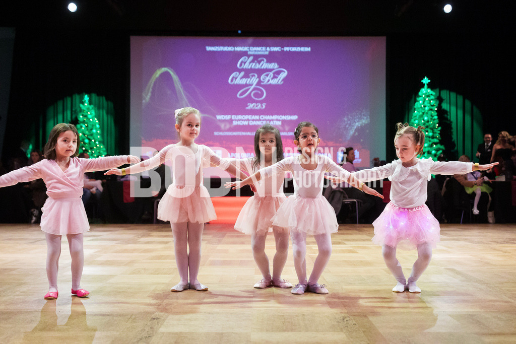 EM Showdance | Ettlingen - 20.12.2025: EM Showdance in Ettlingen (Schlossgartenhalle), Germany. Photo by: BobNL design &amp; photography - Realisiert mit Pictrs.com