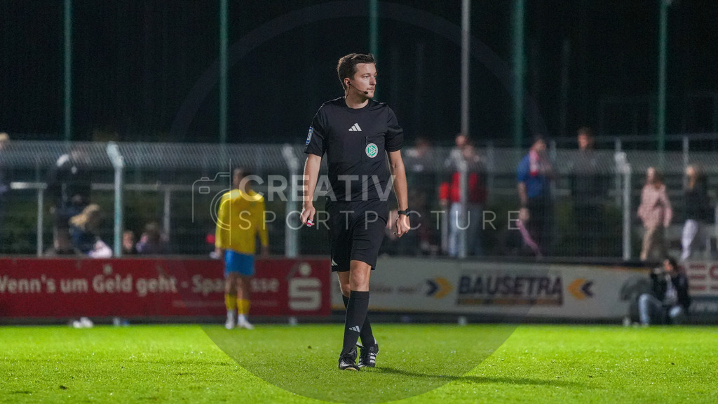 Fußball, Herren, Saison 2025/2026, Testspiel, Freundschaftsspiel, FSV 63 Luckenwalde vs. 1.FC Union Berlin, Mittwoch 08.10.2025, Werner-Seelenbinder-Stadion Luckenwalde, | Fußball, Herren, Saison 2025/2026, Testspiel, Freundschaftsspiel, FSV 63 Luckenwalde vs. 1.FC Union Berlin, Mittwoch 08.10.2025, Werner-Seelenbinder-Stadion Luckenwalde, Im Bild: Tim Gerstenberg (Luckenwalde) - Realisiert mit Pictrs.com