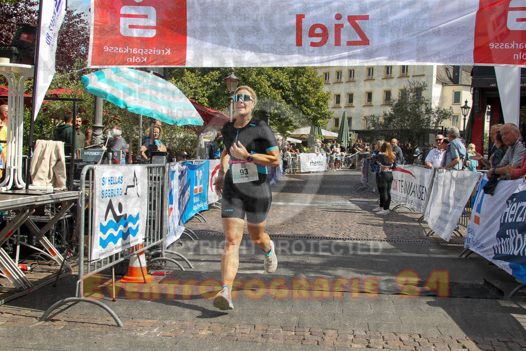 250824_1250_EV4_9556 | Sportfotografie im Rhein-Sieg Kreis, Köln, Bonn, NRW, Rheinland Pfalz, Hessen, etc. Unser Tätigkeitsfeld umfasst den Laufsport vom Volkslauf über den Marathon, Duathlon, Triathon bis zum Ultralauf wie Kölnpfad Ultra oder Schindertrail.