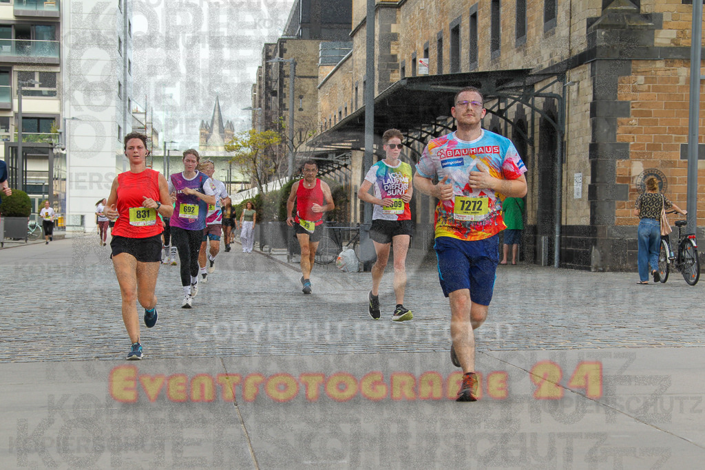 250920_1332_EV4_6001 | Sportfotografie im Rhein-Sieg Kreis, Köln, Bonn, NRW, Rheinland Pfalz, Hessen, etc. Unser Tätigkeitsfeld umfasst den Laufsport vom Volkslauf über den Marathon, Duathlon, Triathon bis zum Ultralauf wie Kölnpfad Ultra oder Schindertrail.