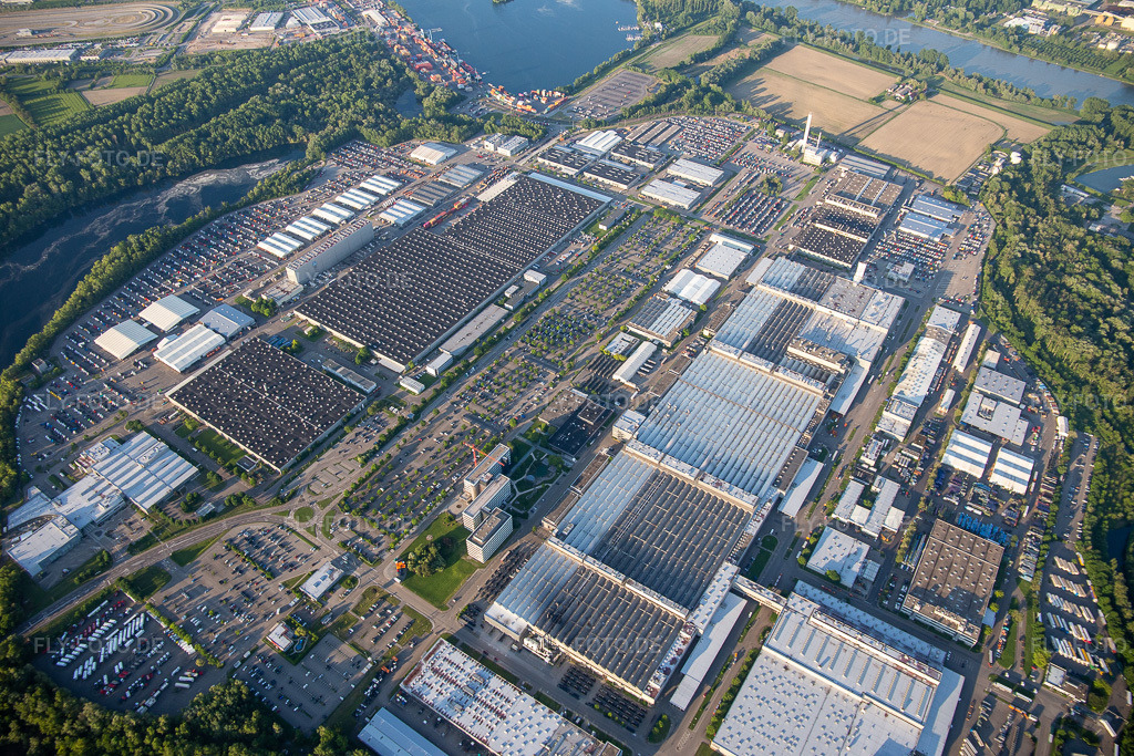 Luftbild: Daimler in Wörth am Rhein im Bundesland Rheinland-Pfalz in Deutschland. Foto: IMG_114128.jpg vom 23.05.2019 durch Werner Riehm/FLY-FOTO.de