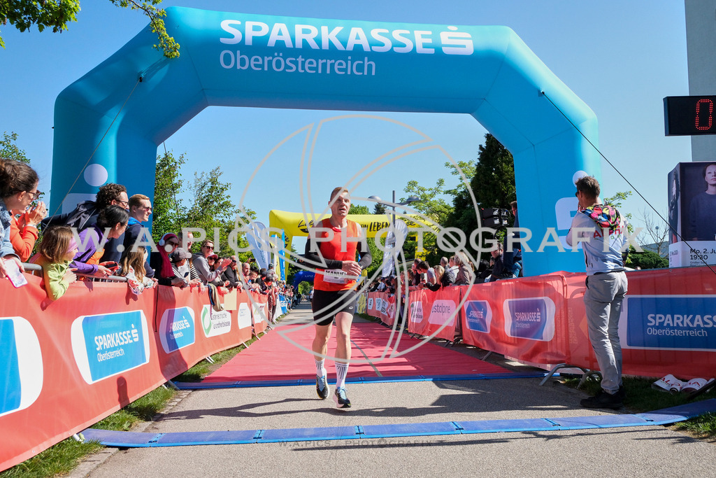 ..... | LINZ,AUSTRIA,27.April 24, Int. 3 Brückenlauf Linz  , Image shows: Photo: WAPICS / Michael ring