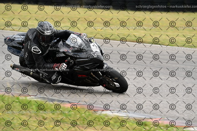 25bt02-0845 | markuskiefer.com - Realisiert mit Pictrs.com
