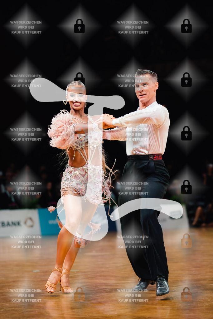 GOC 2025 - WDSF GrandSlam Latin 5th (190) Konstantin Gorodilov _ Polina Figurenko (Estonia)-2025-08-23-5989 | Webshop for digital downloads and prints of dance sport, event & show photographer Julian Link - Realisiert mit Pictrs.com