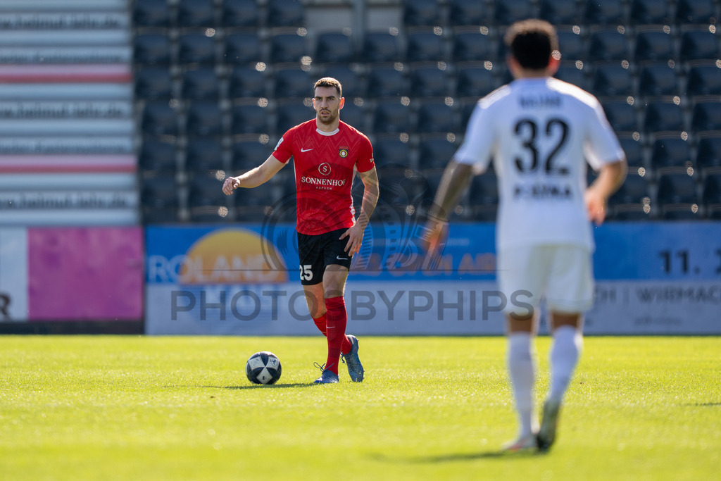 SG Sonnenhof Großaspach vs. KSV Hessen Kassel, Fussball, Regionalliga Südwest, 23. Spieltag, Saison 2025/2026, 07.03.2026 | Arbnor Nuraj (SG Sonnenhof Großaspach, #25),SG Sonnenhof Großaspach vs. KSV Hessen Kassel, Fussball, Regionalliga Südwest, 23. Spieltag, Saison 2025/2026, 07.03.2026Foto: photosbyphips/Philip Ziegler