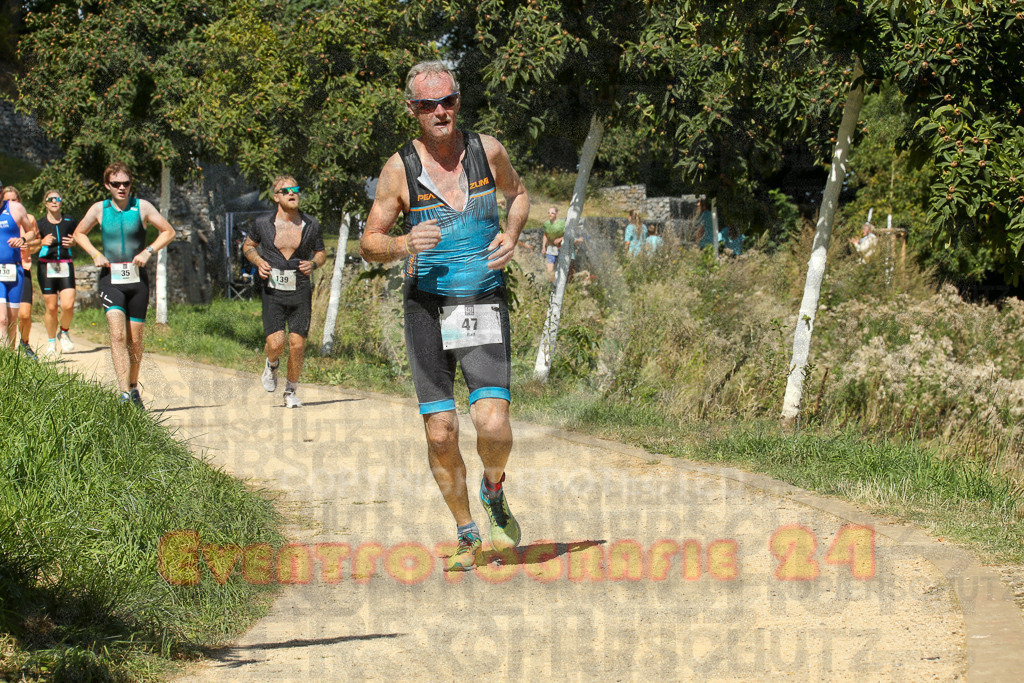 250824_1232_EX1_9662 | Sportfotografie im Rhein-Sieg Kreis, Köln, Bonn, NRW, Rheinland Pfalz, Hessen, etc. Unser Tätigkeitsfeld umfasst den Laufsport vom Volkslauf über den Marathon, Duathlon, Triathon bis zum Ultralauf wie Kölnpfad Ultra oder Schindertrail.