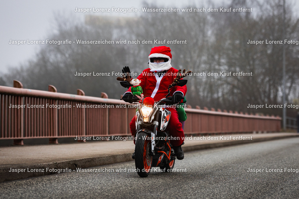X-Mas Ride I Kiel I 2025 | Jasper Lorenz Fotografie - Realisiert mit Pictrs.com