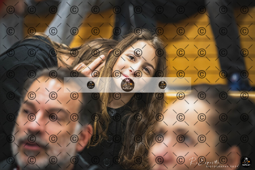 20241130_FCR-Hallenturnier-C-2_048 | Sport und Naturfotografie von Roberto Esposito zeigt echte Momente Bewegung und die Schönheit der Natur. Ausdrucksstarke Bilder schaffen Emotionen.