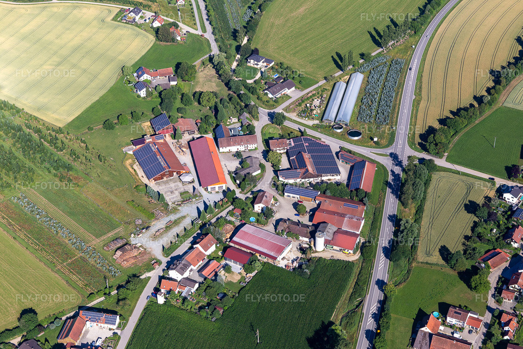 Luftbild: Unterglaim im Ortsteil Unterglaim in Ergolding im Bundesland Bayern in Deutschland. – Foto: IMG_133096.jpg vom 03.07.2022 durch Werner Riehm/FLY-FOTO.de – Auflösung des Originals: 5472 x 3648 px – Markt Ergolding