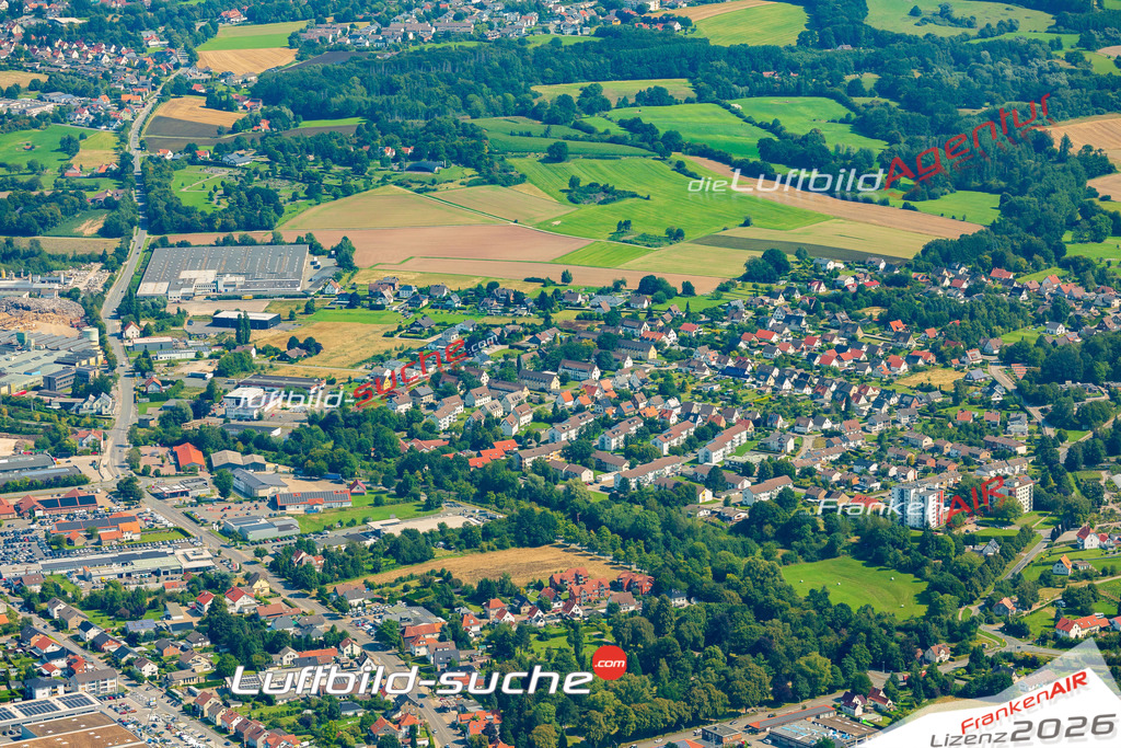 Vs Google Maps Horn-Bad Meinberg - Die Luftaufnahme wurde 2025 vom UL-Flugzeug heraus erstellt ( keine Drohnenaufnahme ) - Hochauflösende Luftaufnahme - für Wandbilder und großformatige Ausdrucke geeignet. Das besondere Geschenk!Hier alle&nbsp;Infos zur Lizenzierung der LuftaufnahmeWir fliegen auch dieses Jahr wieder in Ihre Region um Luftbilder zu erstellen.- Luftbild anfragen