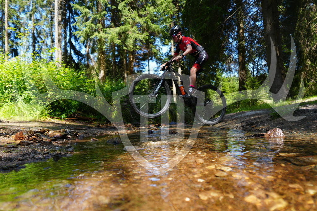 FC605136 | Fotogalerie der Treibjagd im Dunkelwald - Dein MTB Etappenrennen im Erzgebirge - Realisiert mit Pictrs.com