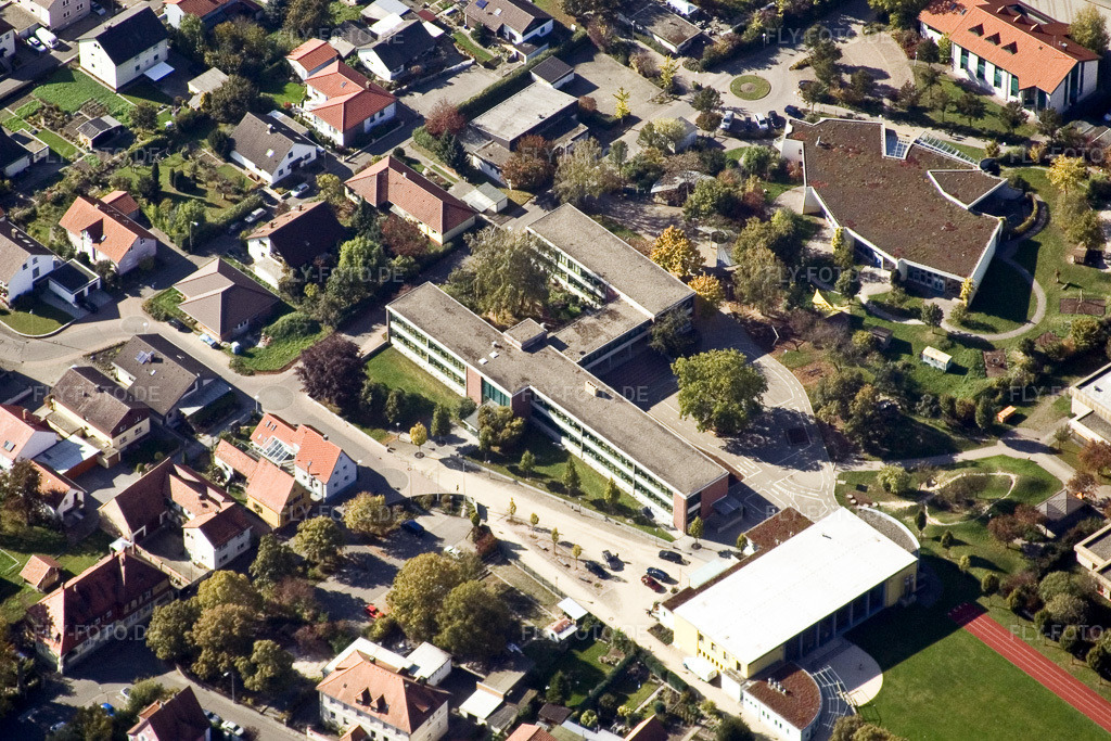 Luftbild: Tullaschule im Ortsteil Maximiliansau in Wörth im Bundesland Rheinland-Pfalz in Deutschland. Foto: IMG_8732.jpg vom 14.10.2007 durch Werner Riehm/FLY-FOTO.de