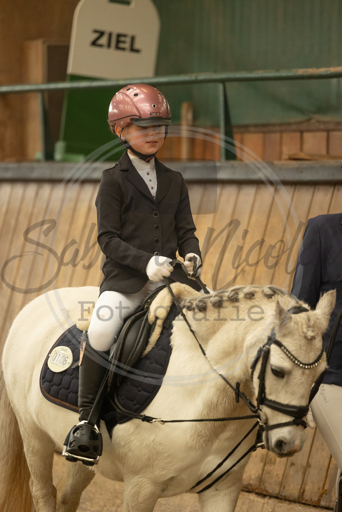 994A5805 | sabrinanicolaifotografie - Realisiert mit Pictrs.com