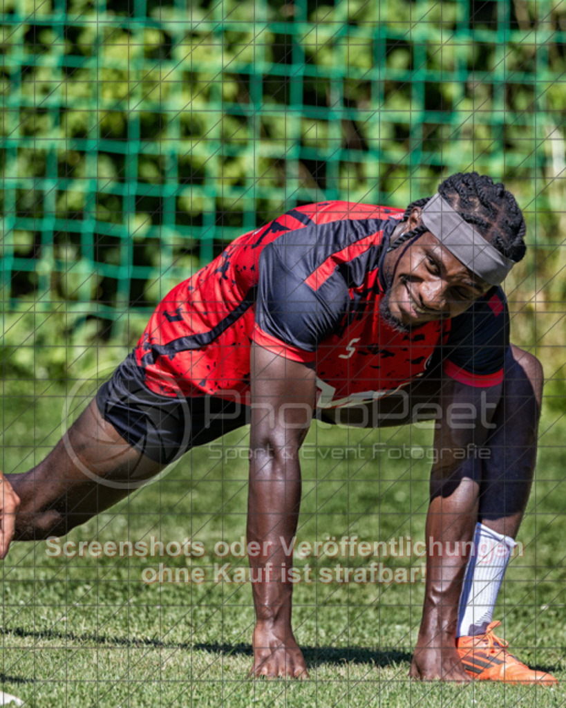 20250629_110125_1347-Bearbeitet | #,1.Göppinger SV, Fussball, Oberliga BW - Trainingsauftakt, Saison 2025/2026, Rasensportplatz Stadion SV Göppingen, Hohenstaufenstr. 116, 73033 Göppingen, 29.06.2025 - 10:30 Uhr,Foto: PhotoPeet-Sportfotografie/Peter Harich