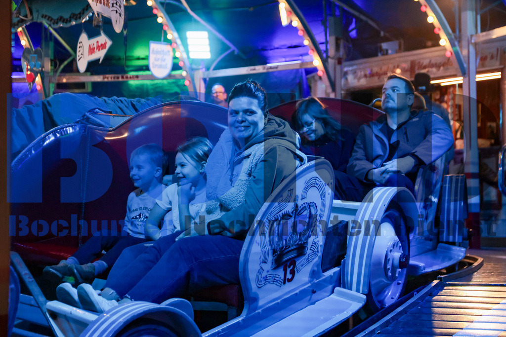 Historischer Jahrmarkt in der Jahrhunderthalle - Steampunk {date} -  | {headline}



(Foto: Sebastian Sendlak / BOND)

 - Realisiert mit Pictrs.com